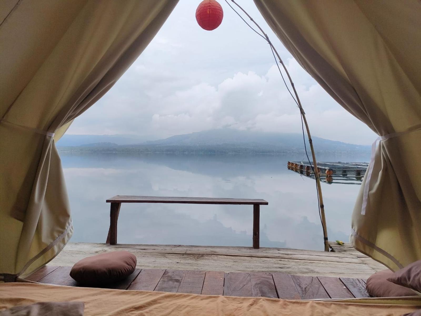 Emayan Glamping Кубупенлокан Экстерьер фото